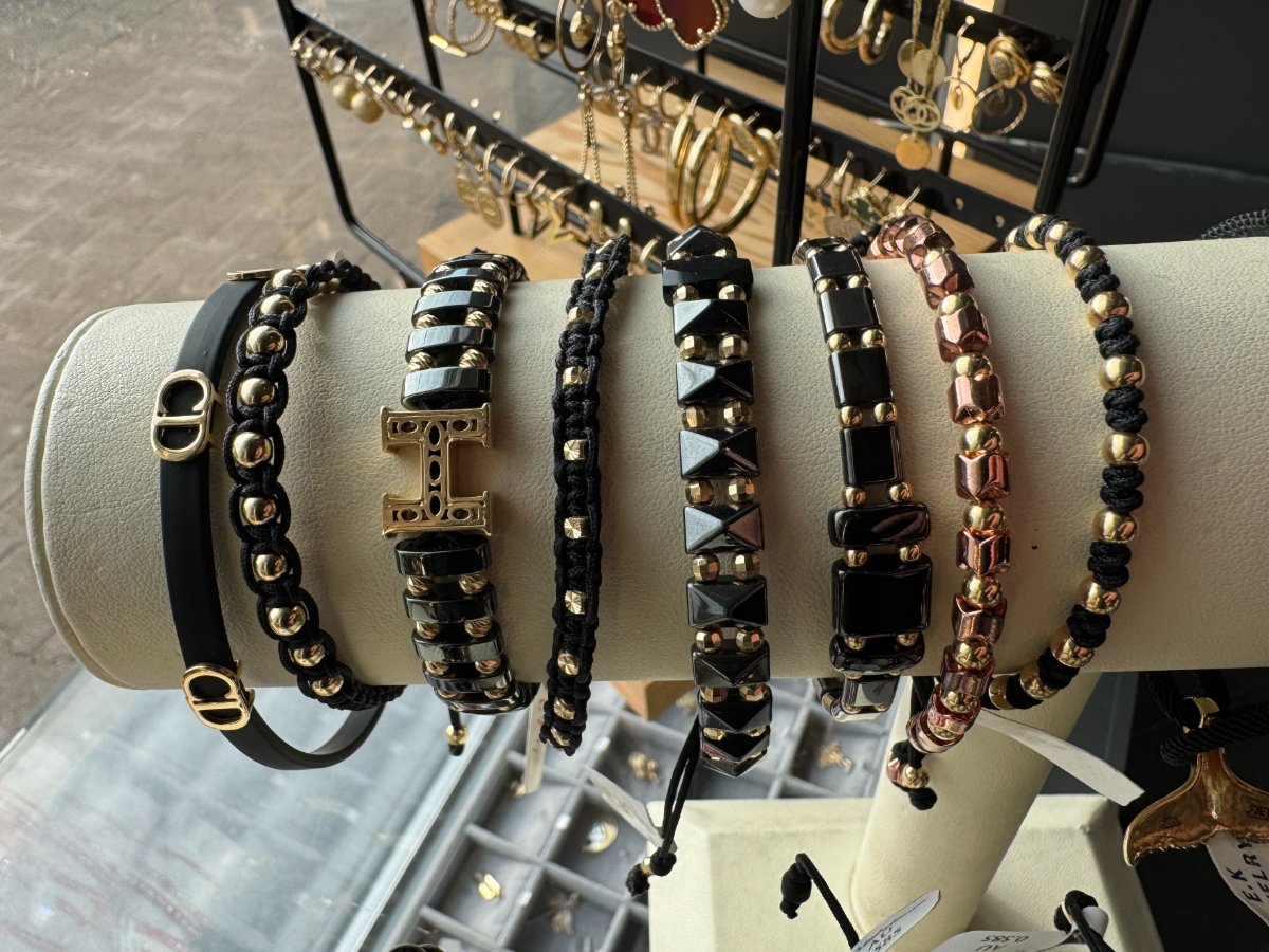 Bransoletki na Sznurkach