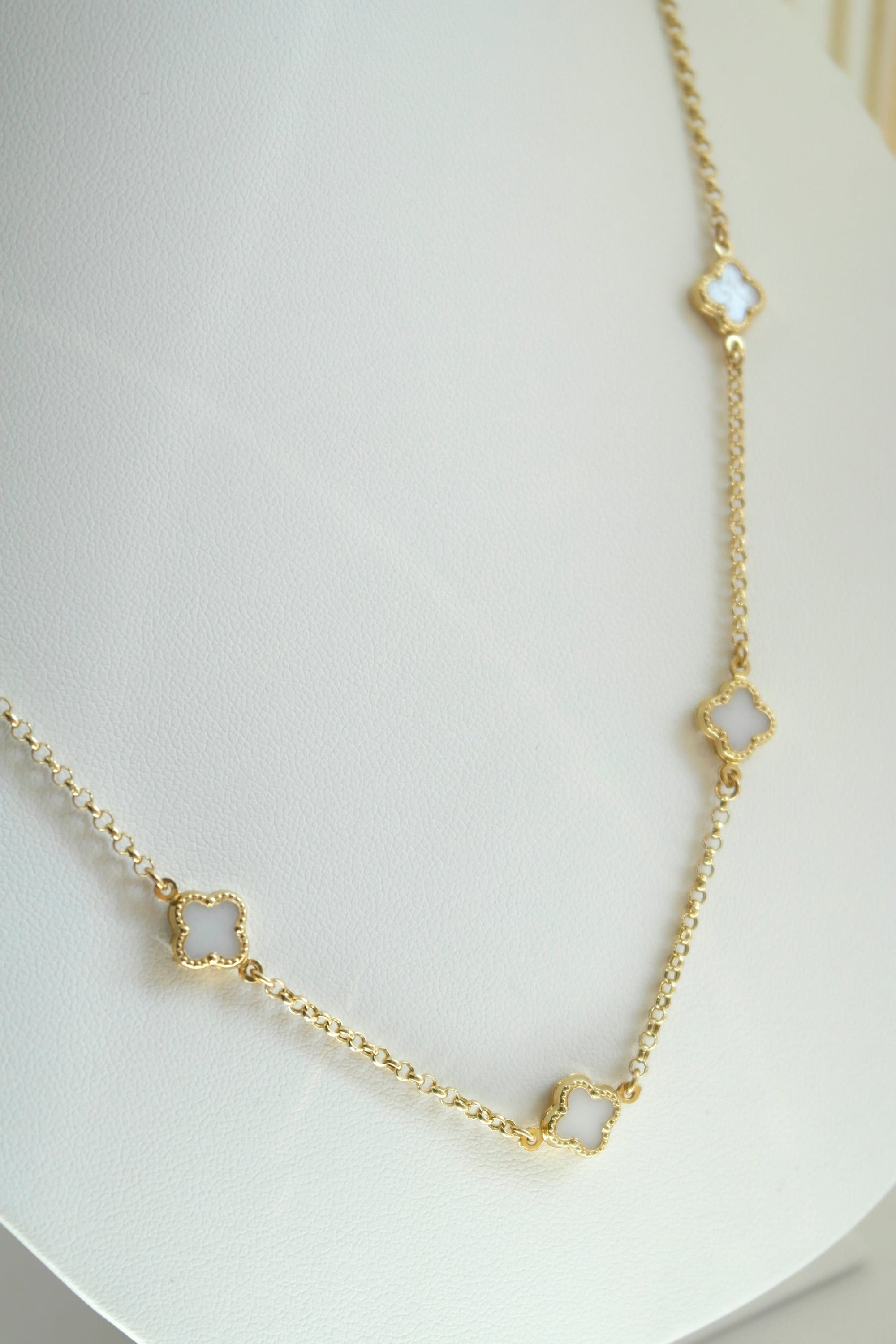 Ozdobny Naszyjnik z marokańską koniczyną